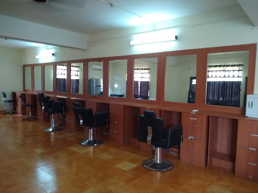 Cosmetology Lab